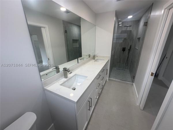 Patio Homes Of Doral Pines, 5768 NW 98th Pl, Doral, Florida 33178, image 2