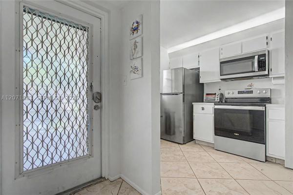 Sabal Palm Of Pine Island Ridge, 9520 Seagrape Dr #205, Davie, Florida 33324, image 1