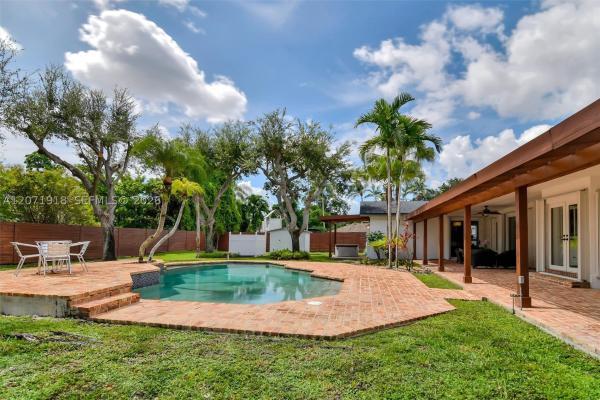 13241 SW 104th Ave, Unincorporated Dade County, Florida 33176, image 2