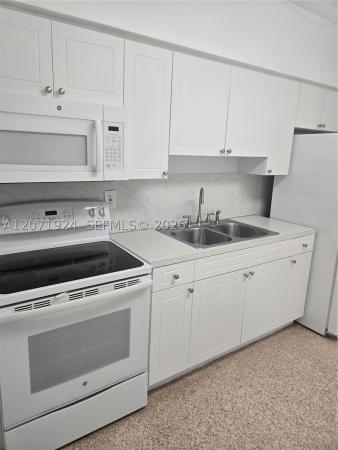 1170 NE 111th St, Unincorporated Dade County, Florida 33161, image 3