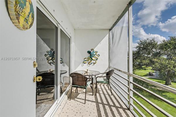 Sheridan Lakes, 2223 Park Ln #314, Hollywood, Florida 33021, image 2
