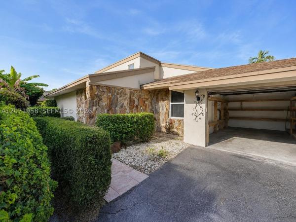 Villas At Woodmont, 8142 Silver Palm Ct #17, Tamarac, Florida 33321, image 2
