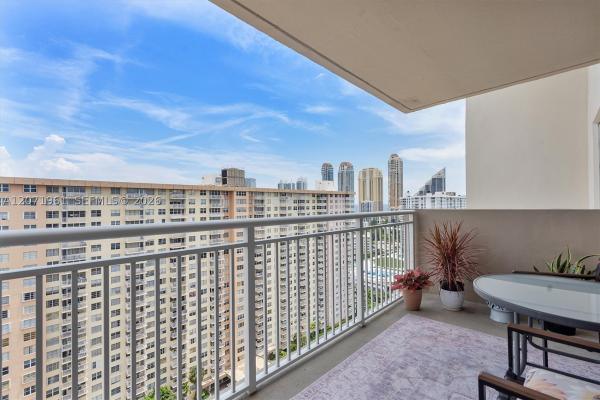 Winston Towers 100, 250 174th St #2211, Sunny Isles Beach, Florida 33160, image 1