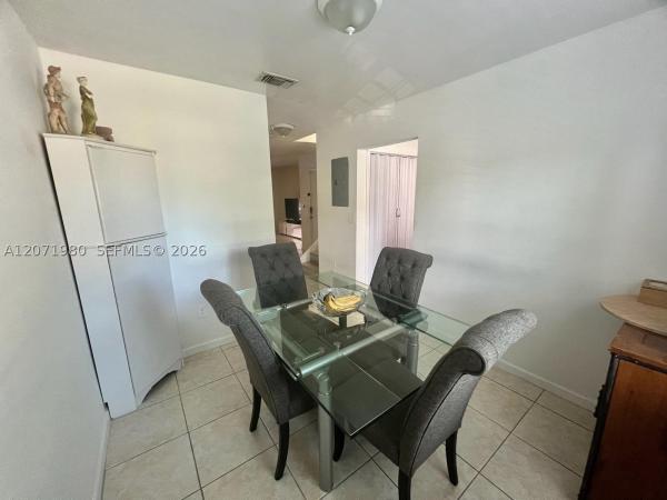 1133 NE 210th Ter, Unincorporated Dade County, Florida 33179, image 2