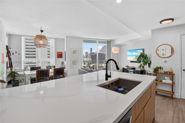 Quantum On The Bay, 1900 N Bayshore Dr #2019, Miami, Florida 33132, image 2