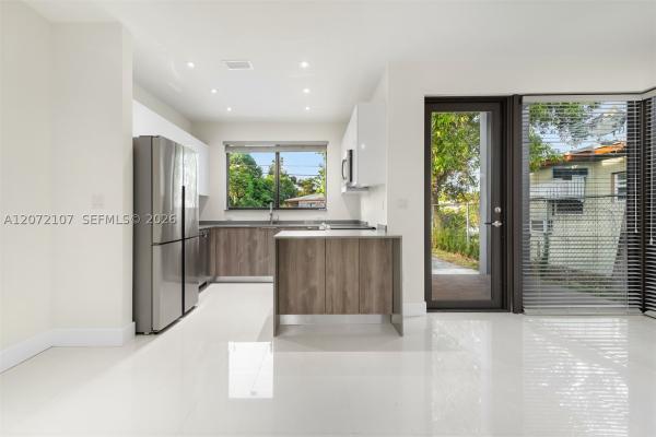1218 NE 112th St, Unincorporated Dade County, Florida 33161, image 3