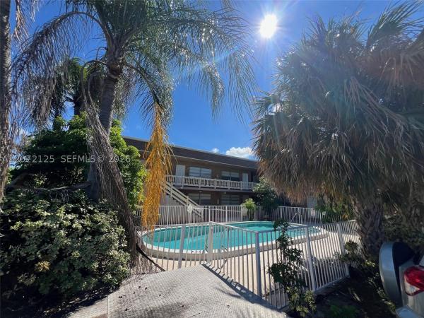 Ocean Drive Estates, 241 SE 9th Ave #109, Pompano Beach, Florida 33060, image 2