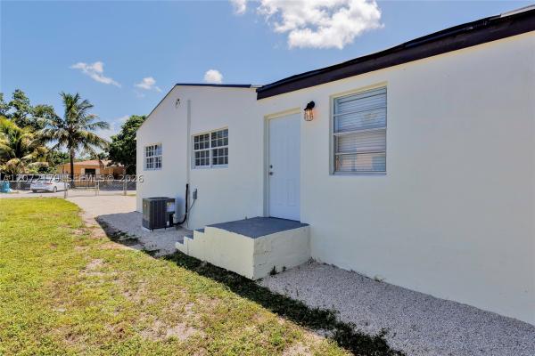 1325 NW 113th Ter, Unincorporated Dade County, Florida 33167, image 2