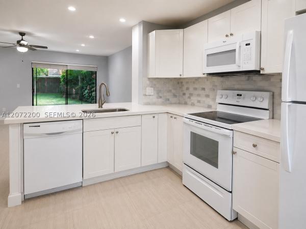 Southbridge At Pembroke Pointe, 510 NW 103rd Ter, Pembroke Pines, Florida 33026, image 3