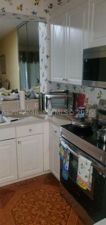 Yardley, 7775 Yardley Dr #211, Tamarac, Florida 33321, image 2