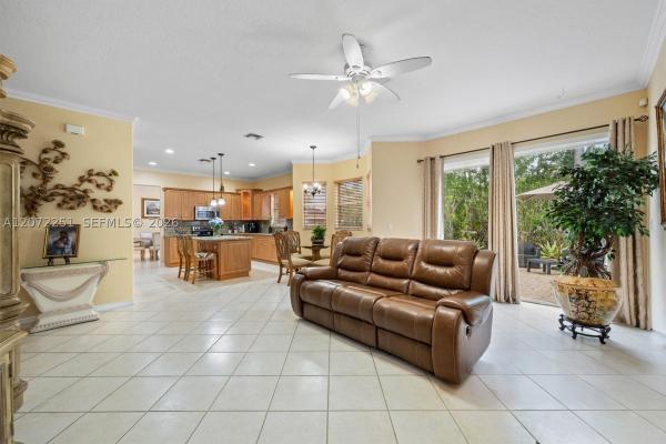 The Estates Of Pembroke Shores, 675 SW 159th Ln, Pembroke Pines, Florida 33027, image 3