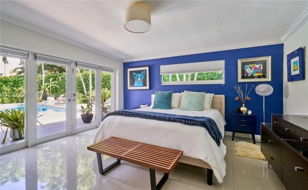 Sky Lake, 2155 NE 191st Dr, North Miami Beach, Florida 33179, image 1