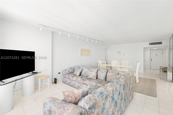The Carriage Club, 5001 Collins Ave #10G, Miami Beach, Florida 33140, image 1