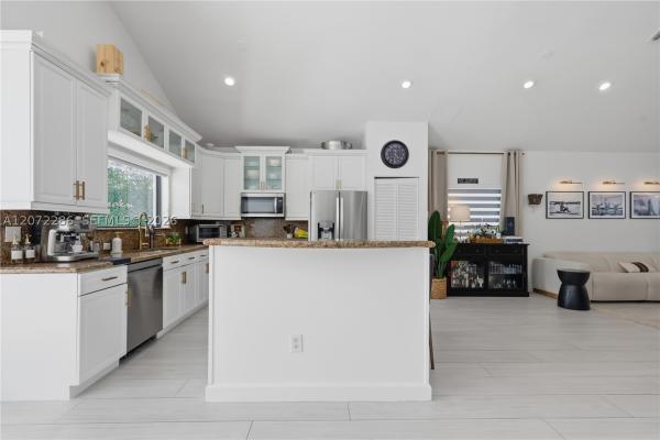 Emerald Sound At Silver Lakes, 226 SW 180th Ave, Pembroke Pines, Florida 33029, image 2
