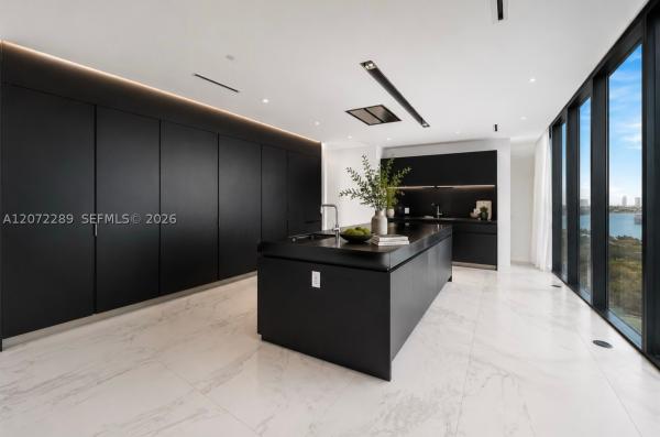 One Thousand Museum, 1000 Biscayne Blvd #1201, Miami, Florida 33132, image 1
