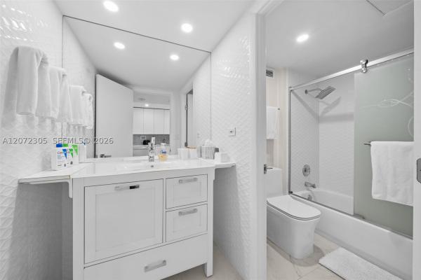 Roney Palace, 2301 Collins Ave #1014, Miami Beach, Florida 33139, image 1