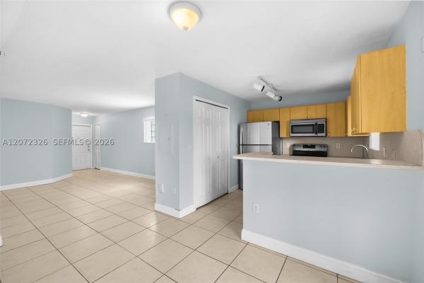 Venetia Gardens South, 2930 SE 12th Rd #101-31, Homestead, Florida 33035, image 3