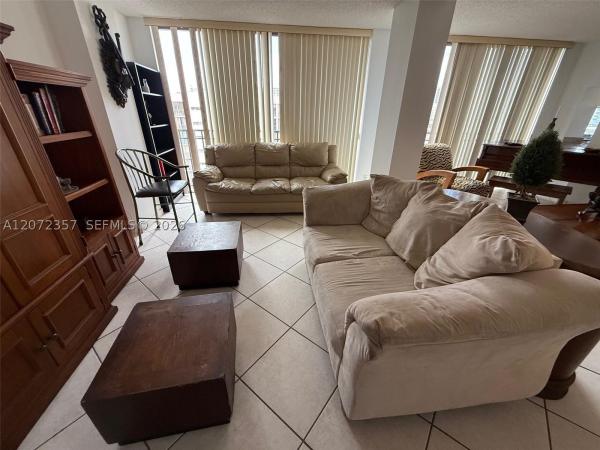 Plaza Of The Americas, 17011 N Bay Rd #1007, Sunny Isles Beach, Florida 33160, image 2
