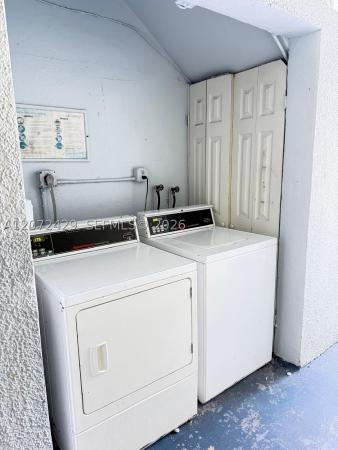 Clear Lake Palms, 411 Executive Center Dr #109, West Palm Beach, Florida 33401, image 1