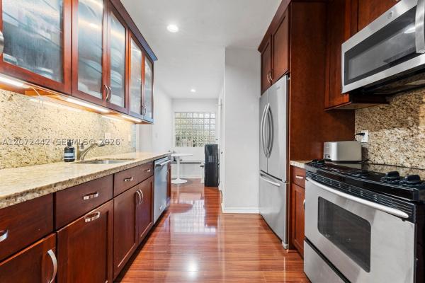 Sunshine Vistas, 4120 Lybyer Ave, Miami, Florida 33133, image 1