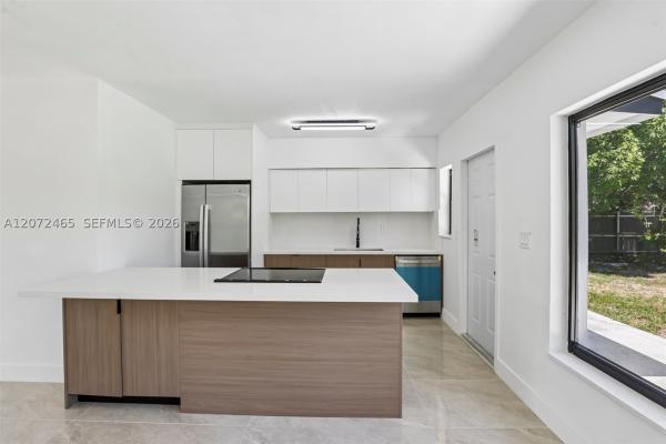 Norwood, 521 NW 189th Ter, Miami Gardens, Florida 33169, image 2