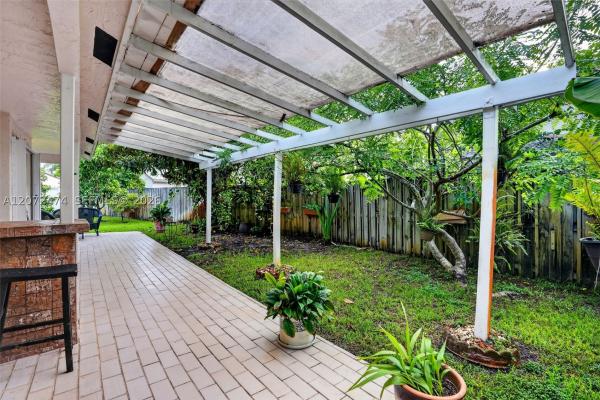 Coconut Cove At Silver Lakes, 18253 SW 5th St, Pembroke Pines, Florida 33029, image 2