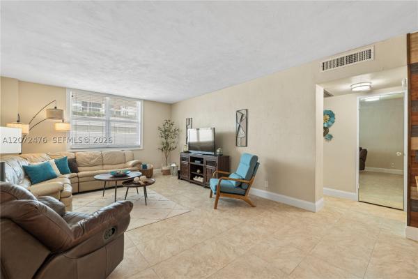 Galt Towers, 4250 Galt Ocean Dr #1L, Fort Lauderdale, Florida 33308, image 2