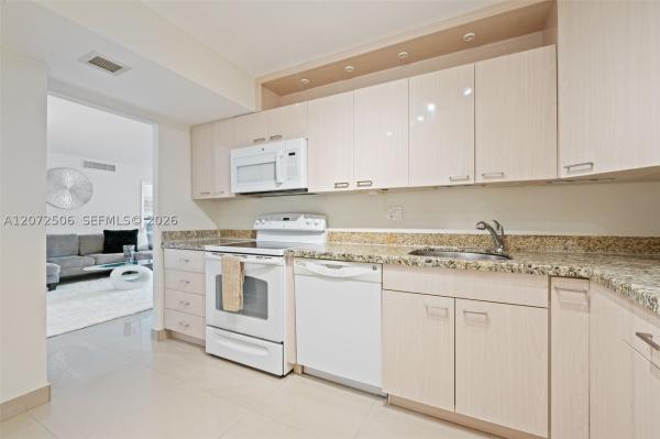 Plaza Towers, 1833 S Ocean Dr #809, Hallandale Beach, Florida 33009, image 1