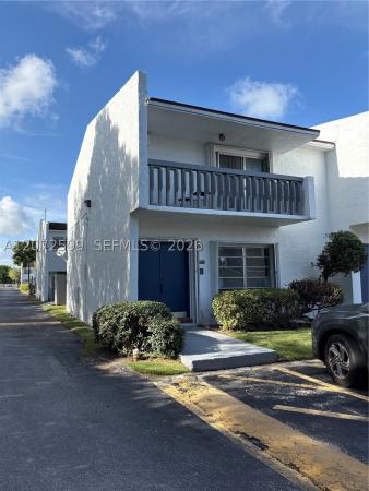 Heritage Square, 17180 SW 94th Ave #701, Palmetto Bay, Florida 33157, image 2