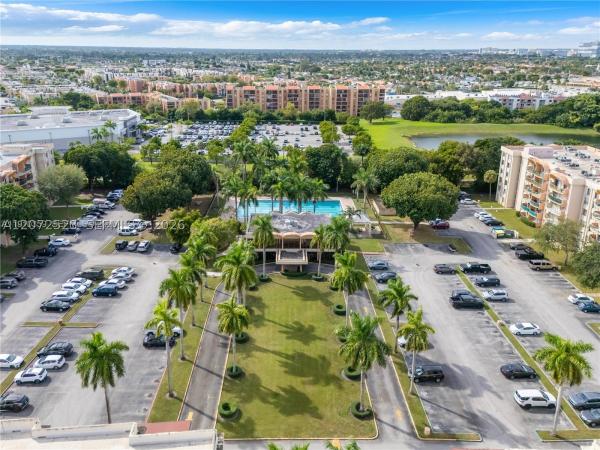9320 Fontainebleau Blvd #215, Unincorporated Dade County, Florida 33172, image 1