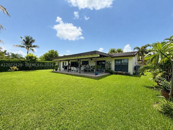 14011 SW 74th Ter, Unincorporated Dade County, Florida 33183, image 2