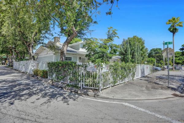 Baywood, 421 NE 70th St, Miami, Florida 33138, image 1