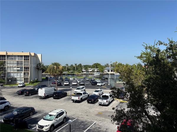 De Soto Park South, 701 Three Islands Blvd #320, Hallandale Beach, Florida 33009, image 1