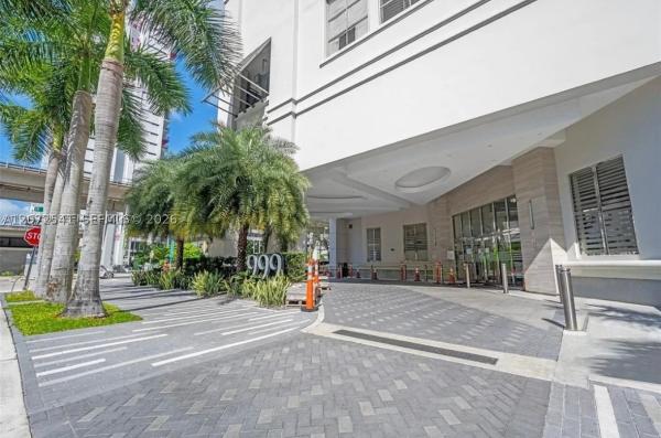 Nine At Mary Brickell Village, 999 SW 1st Ave #1814, Miami, Florida 33130, image 2