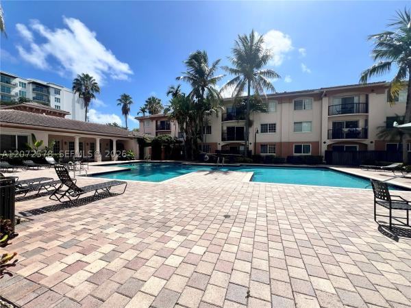 Village East, 2009 SE 10th Ave #319, Fort Lauderdale, Florida 33316, image 2