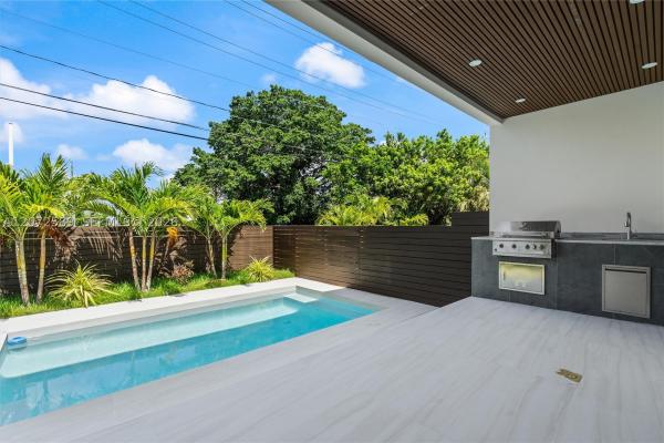 Holiday Heights, 1319 NE 13th Ave #1319, Fort Lauderdale, Florida 33304, image 3