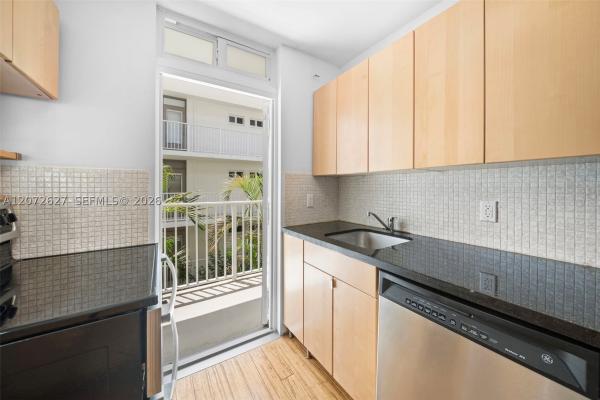 Bayside Terrace, 1670 Bay Rd #4B, Miami Beach, Florida 33139, image 3