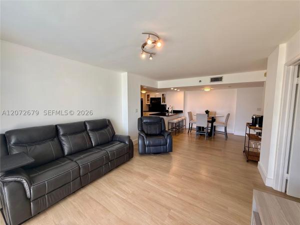 Isola, 770 Claughton Island Dr #1104, Miami, Florida 33131, image 2