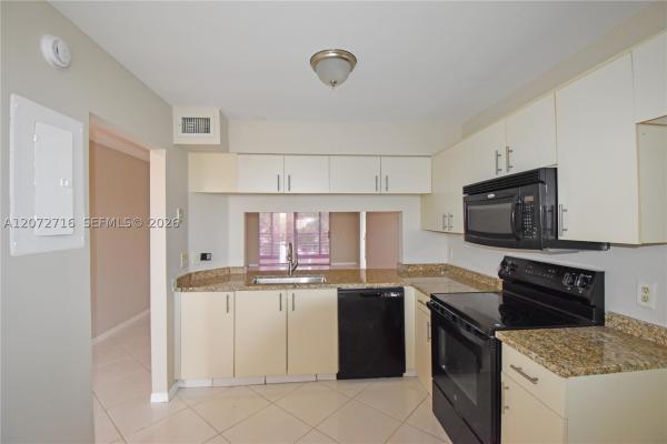 Sunrise Lakes 4, 10414 NW 24th Pl #405, Sunrise, Florida 33322, image 3
