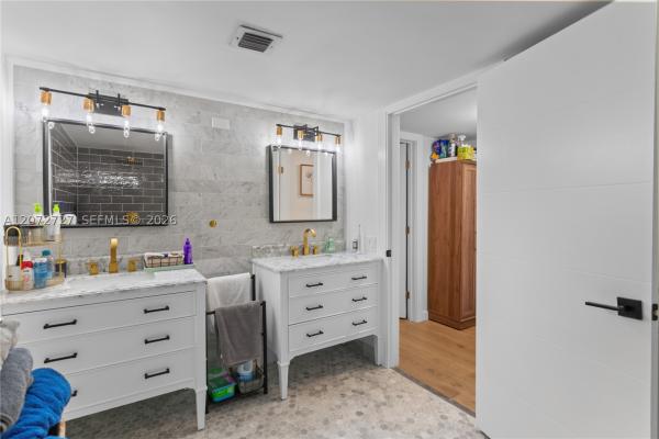 1000 Quayside Ter #TS-05, Unincorporated Dade County, Florida 33138, image 3