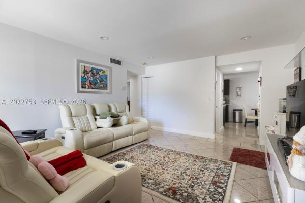 7757 SW 86th St #C-218, Unincorporated Dade County, Florida 33143, image 3