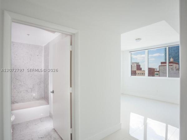 Vizcayne North, 244 Biscayne Blvd #2402, Miami, Florida 33132, image 3