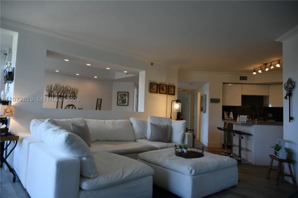 1000 Island Boulevard, 1000 E Island Blvd #303, Aventura, Florida 33160, image 2