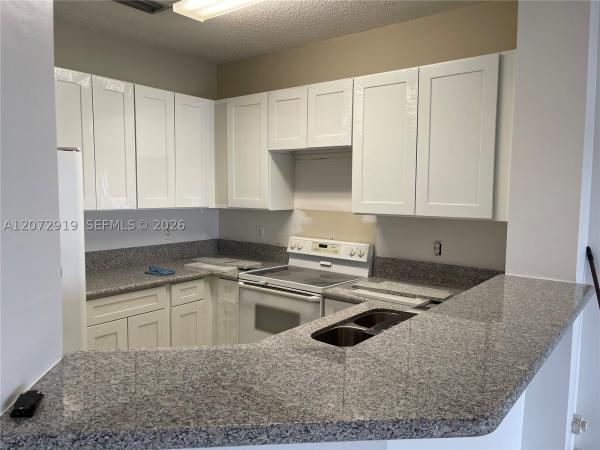 Pelican Pointe, 321 SW 120th Ave, Pembroke Pines, Florida 33025, image 1