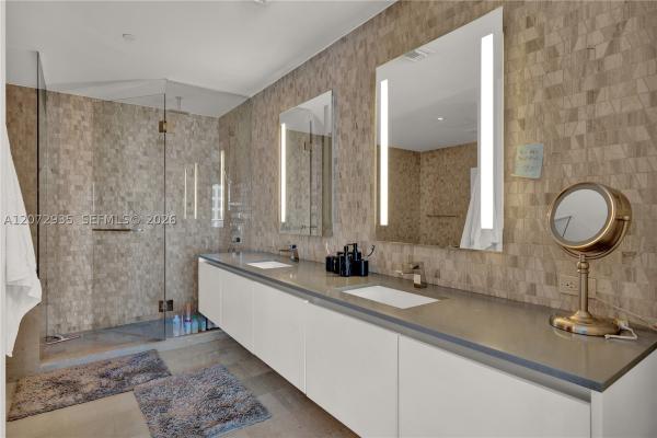 Reach Brickell City Centre, 68 SE 6th St #1207, Miami, Florida 33131, image 1
