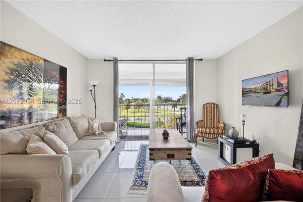 Hollybrook Golf & Tennis Club, 8900 Washington Blvd #409, Pembroke Pines, Florida 33025, image 3