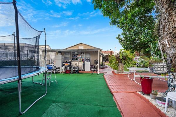 Grapeland, 2364 SW 14th St, Miami, Florida 33145, image 3