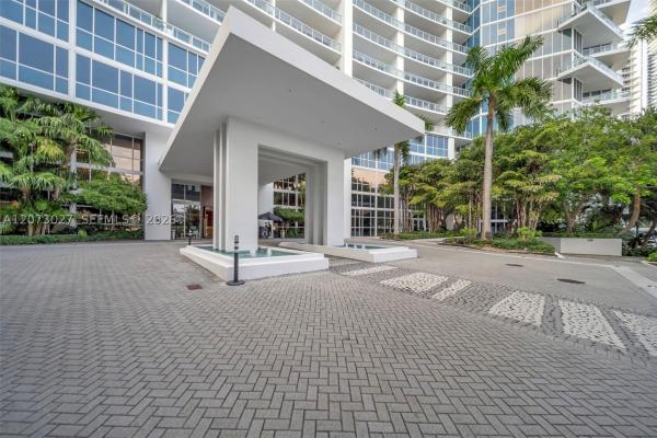 Paramount Bay, 2020 N Bayshore Dr #708, Miami, Florida 33137, image 1