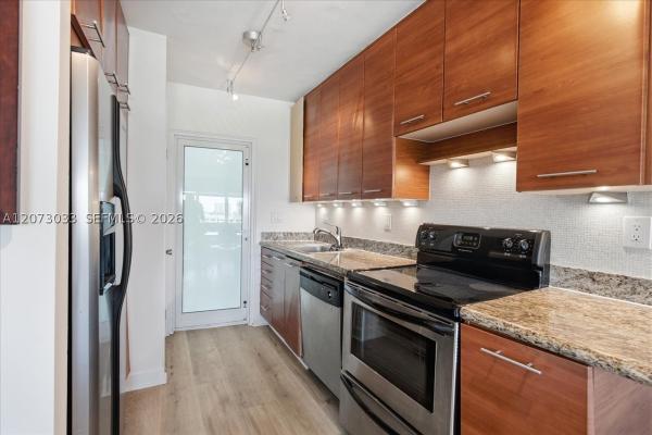 Le Cercle By The Beach, 3250 NE 28th St #806, Fort Lauderdale, Florida 33308, image 2