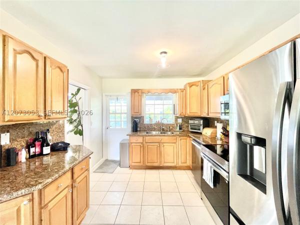 Country Club Grove, 8522 SW 148th Ter, Palmetto Bay, Florida 33158, image 1